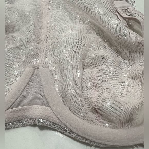 Victoria's Secret Sheer Lace Top in Light Pink - Picture 8 of 14